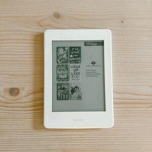 Amazon 3 GB Kindle Paperwhite eReader WiFi white